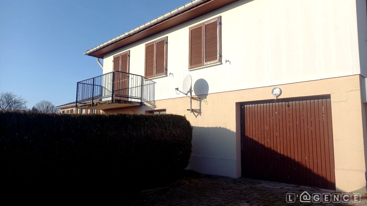 MAISON INDIVIDUELLE  A LAVELINE DEVANT BRUYÈRES